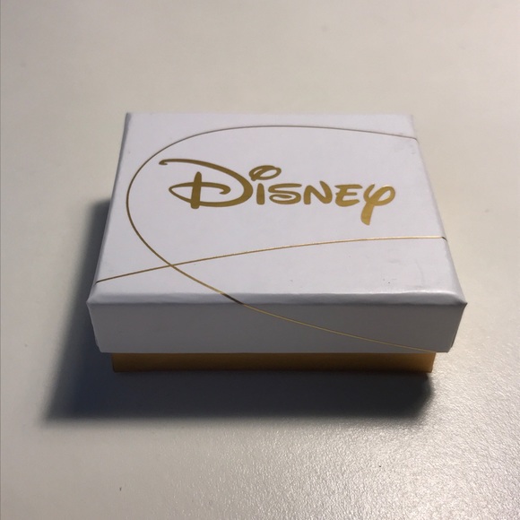 Disney 10k Gold & Pearl Shell Ariel Theme Earrings - Picture 5 of 8